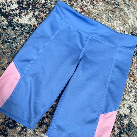 Girls Nike Dri-Fit Tight fit Biker shorts - Picture 2 of 4